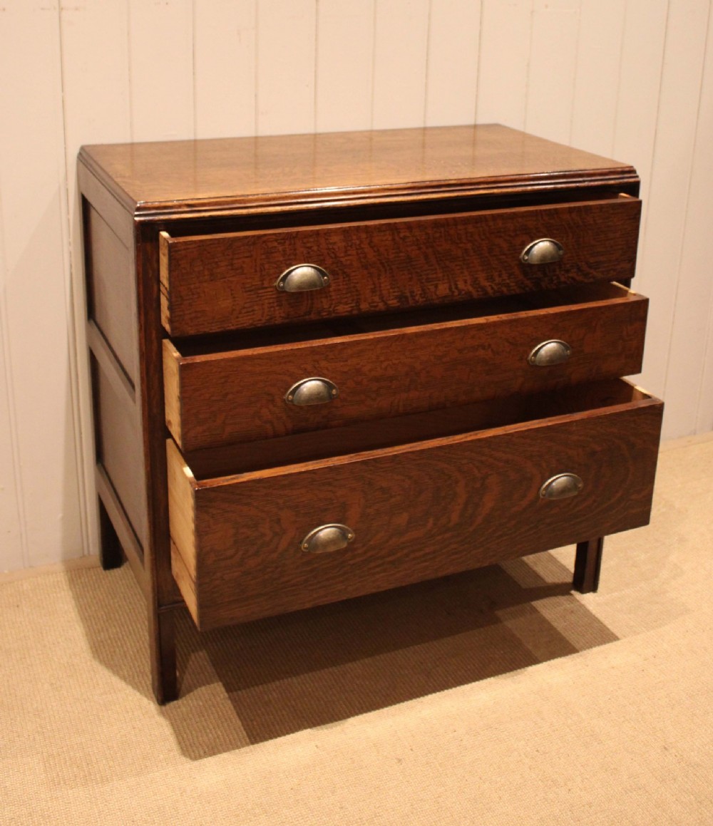 Oak Chest Of Drawers View V