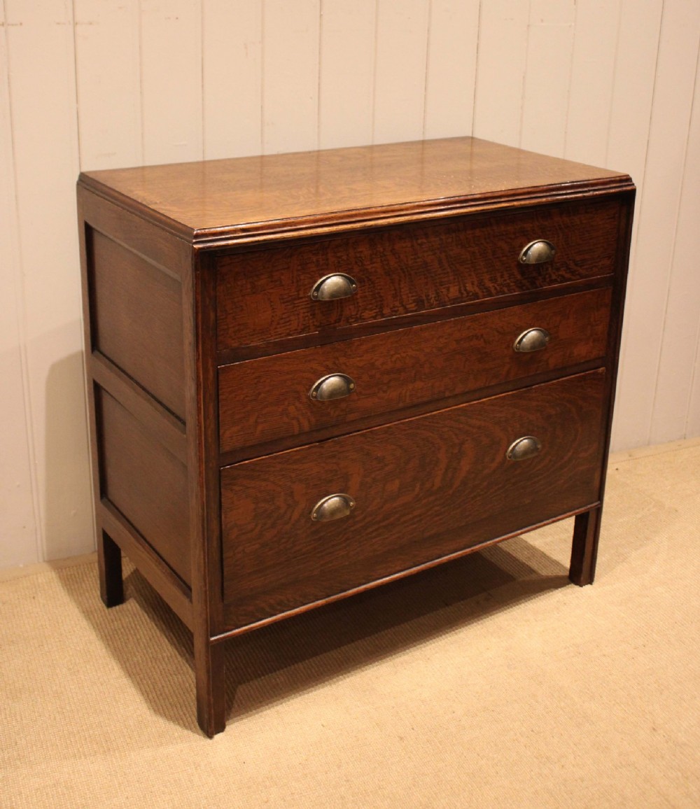 Oak Chest Of Drawers View VII