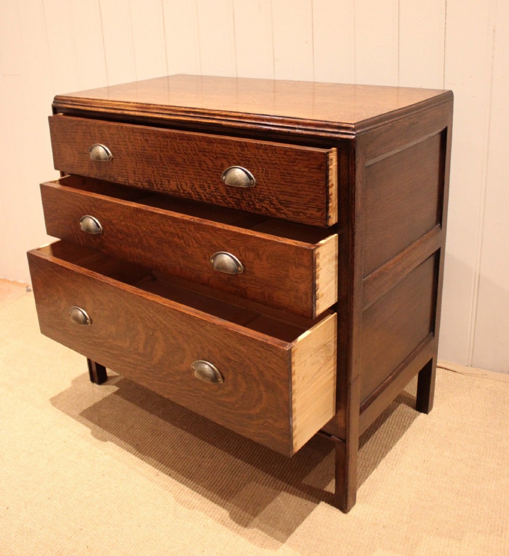 Oak Chest Of Drawers View X