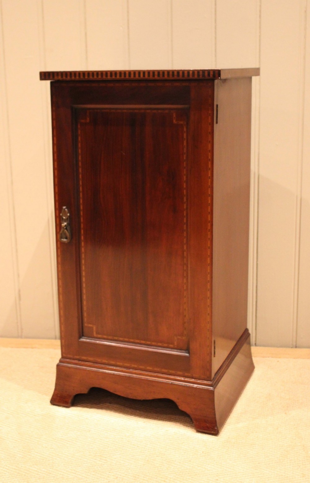 Edwardian Mahogany Bedside Cabinet View IX