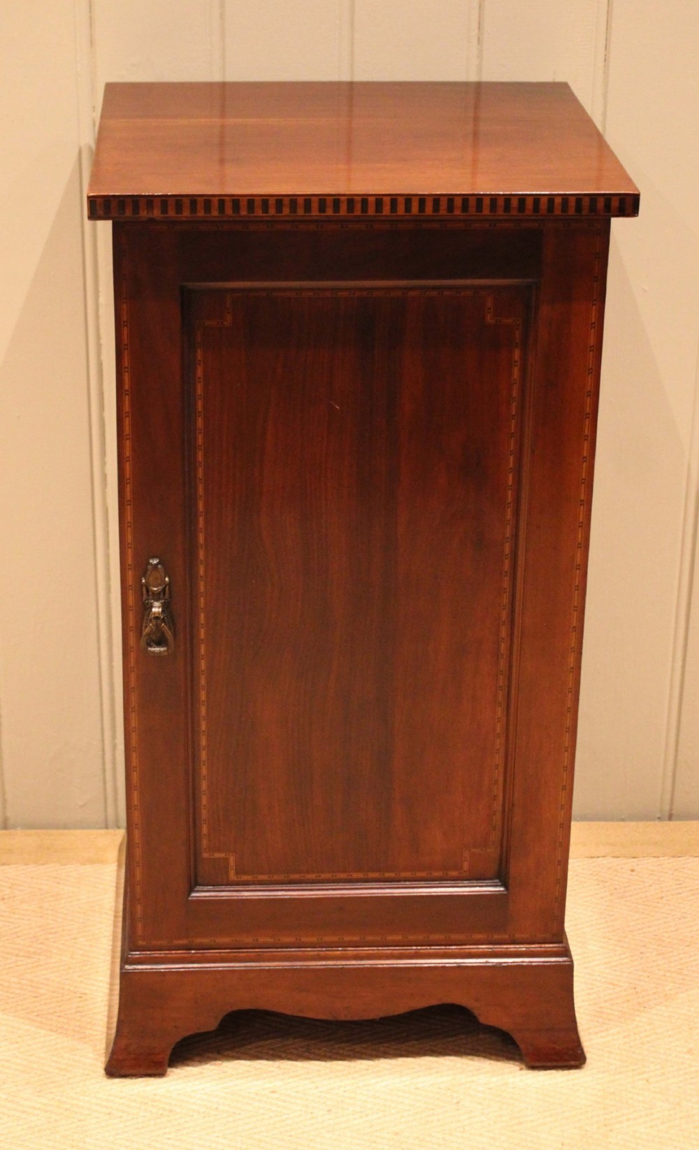 Edwardian Mahogany Bedside Cabinet View XI