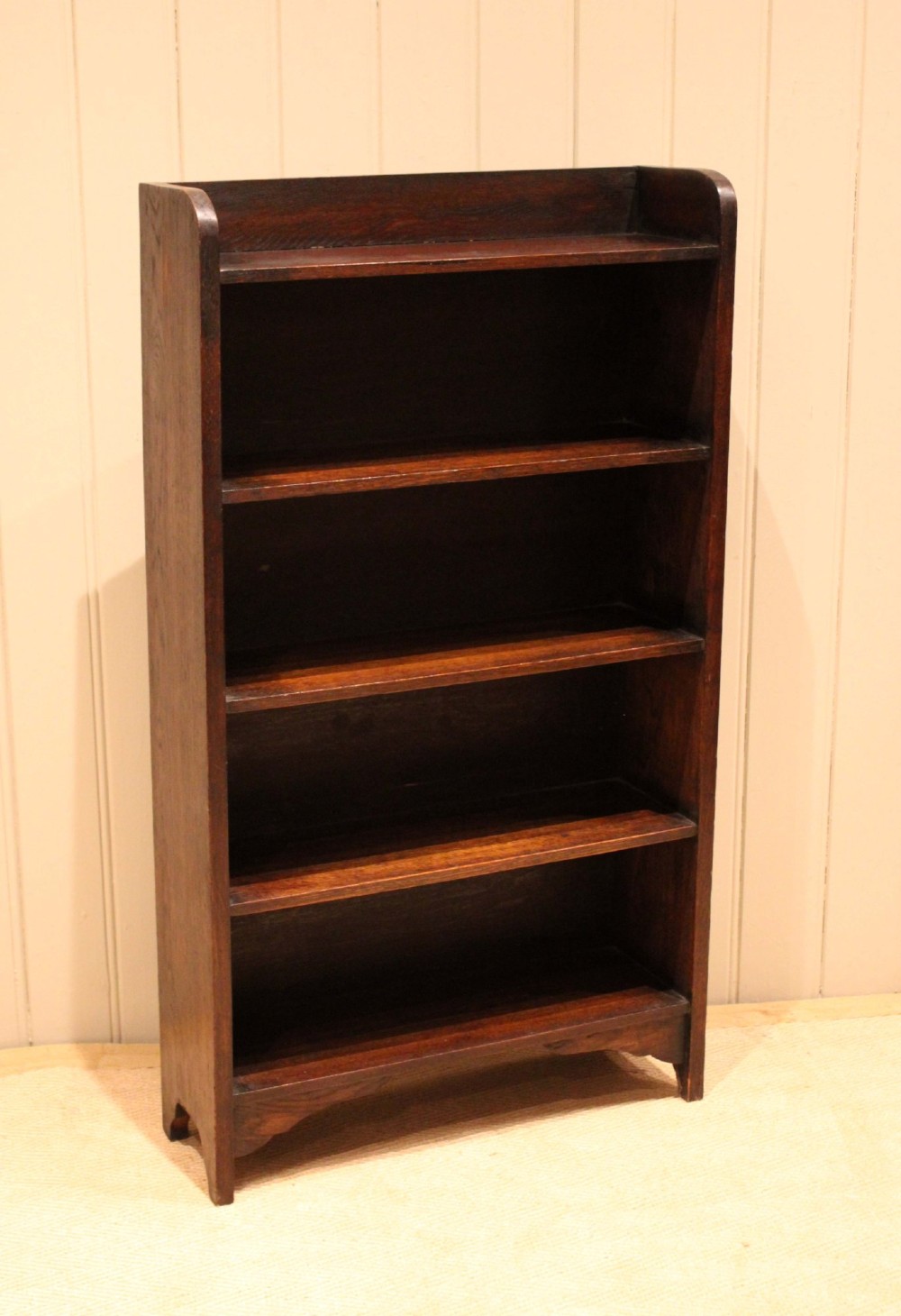 Oak Open Curved Top Bookcase View II
