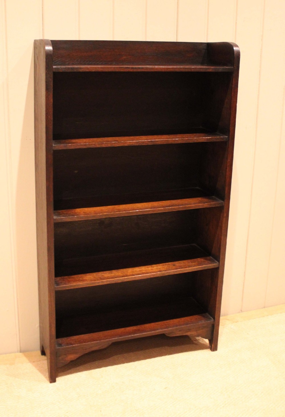 Oak Open Curved Top Bookcase View VI
