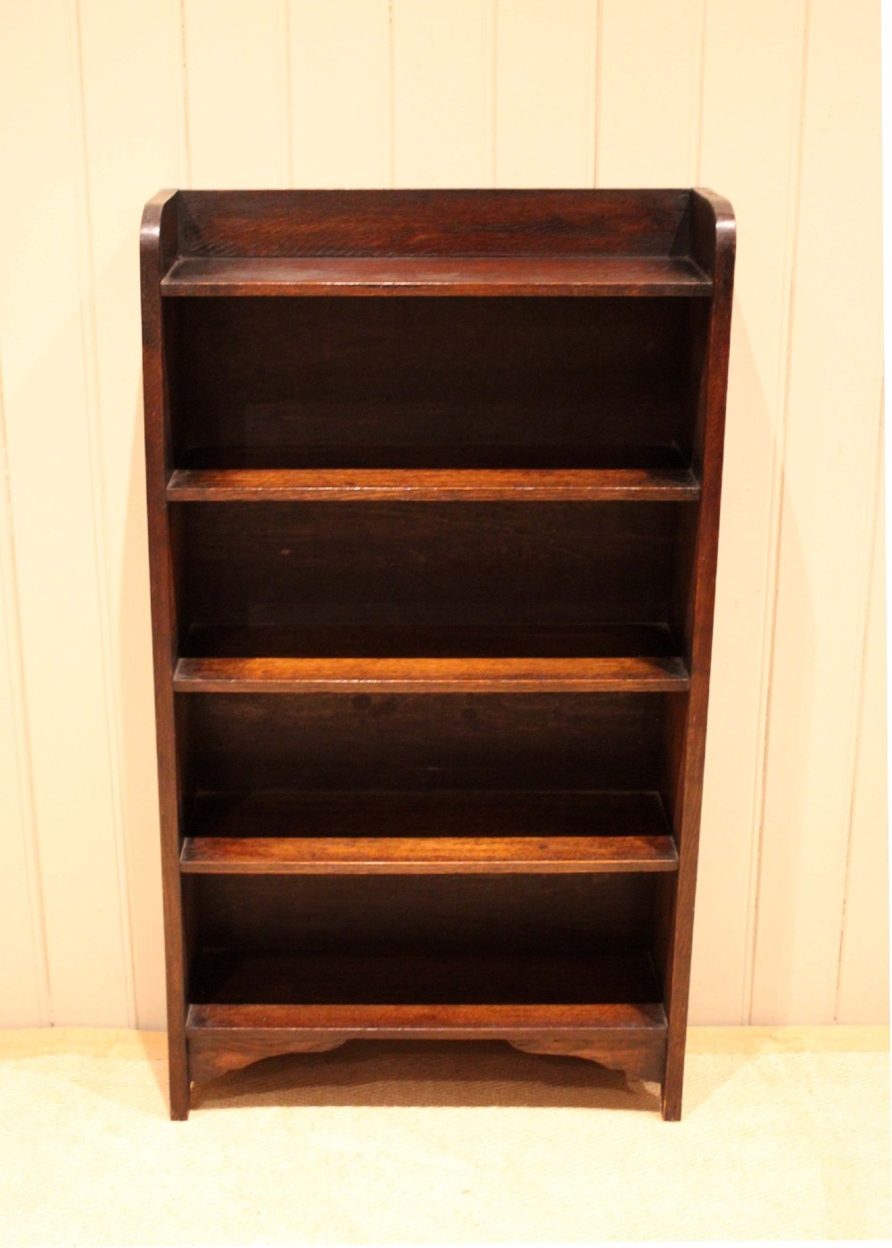 Oak Open Curved Top Bookcase View XI
