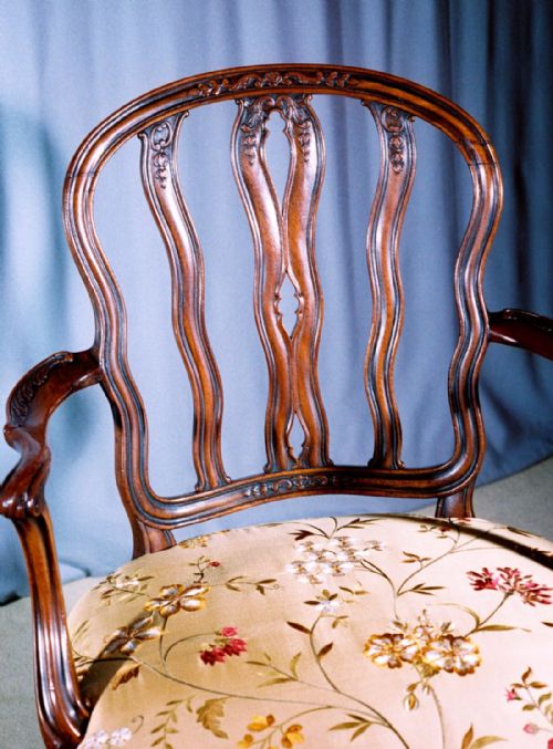 fig 1. Set of 4 Hepplewhite Period Mahogany Salon Armchairs