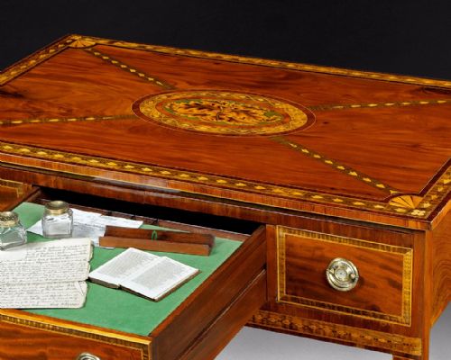 GEORGE III PERIOD MAHOGANY AND MARQUETRY DRESSING TABLE HEPPLEWHITE - ADDITIONAL PHOTO 2