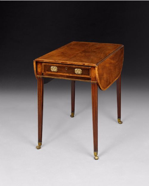Sheraton Period Mahogany and Crossbanded Pembroke Table