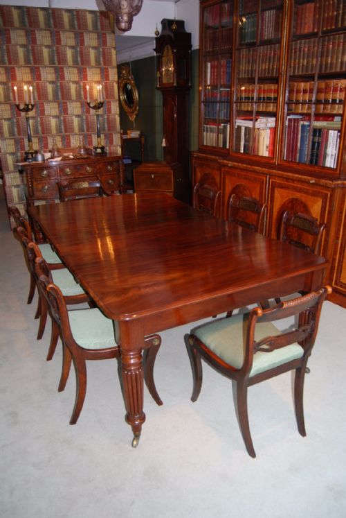 Gillows Model Mahogany Extending Dining Table with Two Leaves