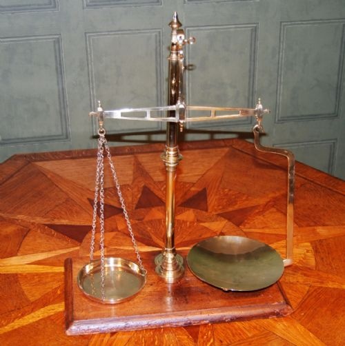 Victorian Set of Brass and Mahogany Beam Scales by W & T Avery of Birmingham