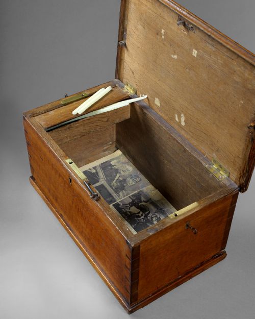 fig 1. late 18th. century oak Churchwardens’ box