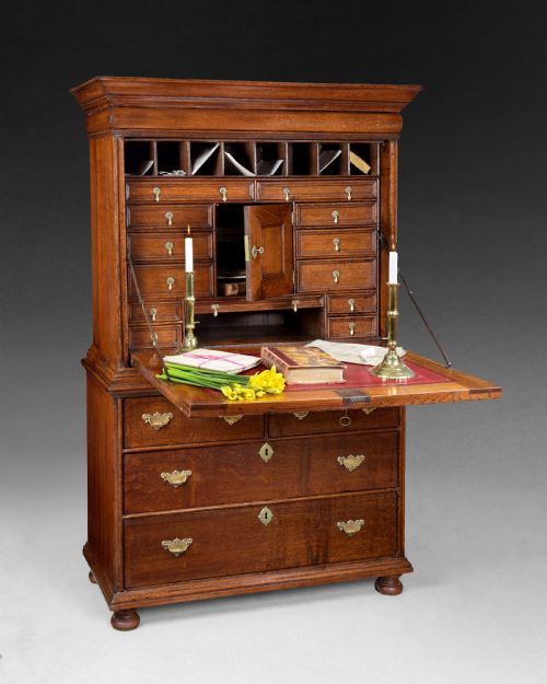 William and Mary/queen Anne Small Oak Escritoire