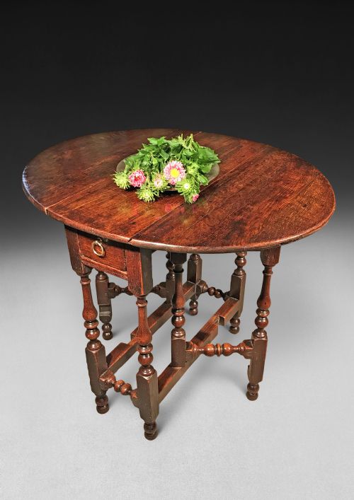 Queen Anne Oak Gate Leg Table