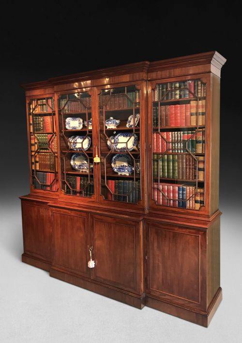 Chippendale Period Mahogany Library Breakfront Bookcase