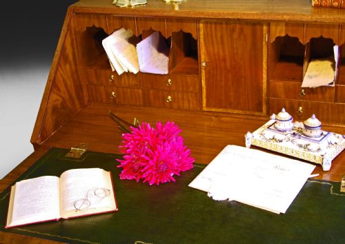 GEORGE III MAHOGANY AND BURR YEWWOOD BUREAU - ADDITIONAL PHOTO 3