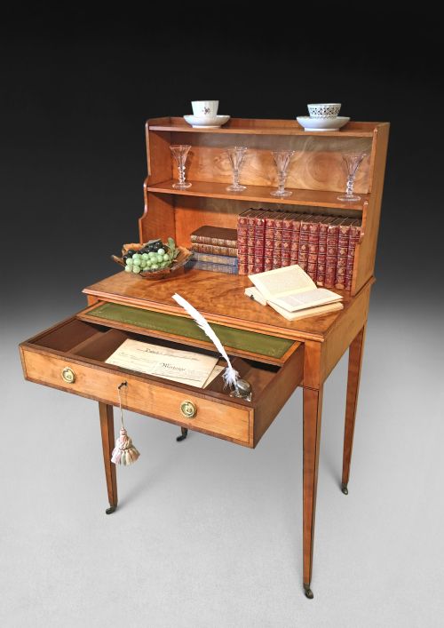 GEORGE III SATINWOOD BONHEUR DU JOUR - ADDITIONAL PHOTO 2