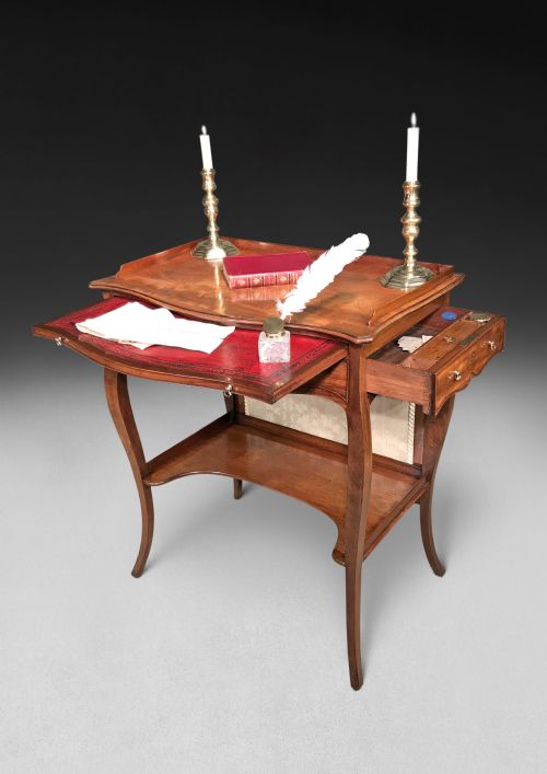 fig 1. Chippendale Period Mahogany Lady’s Screen/Writing Table
