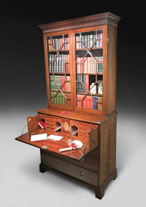 GEORGE III MAHOGANY SECRETAIRE BOOKCASE - ADDITIONAL PHOTO 4