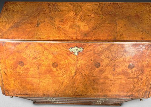 GEORGE I FIGURED WALNUT BUREAU - ADDITIONAL PHOTO 1
