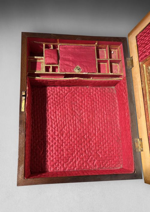 fig 2.
A William & Mary walnut oyster-veneered lace box