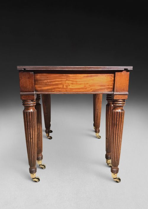 fig 2. Gillows Patent Mahogany Extending Dining Table