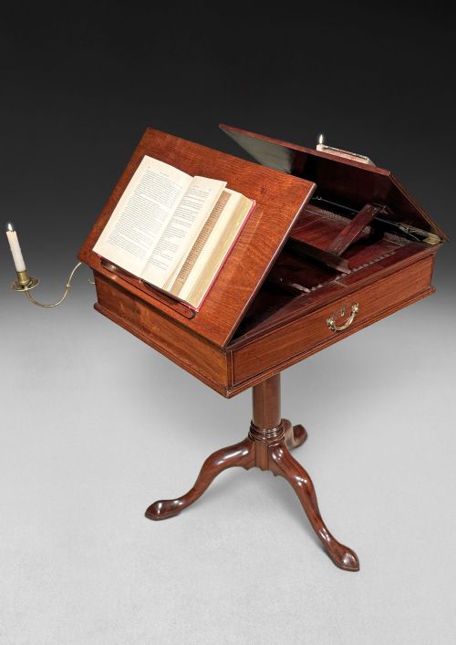 GEORGE II MAHOGANY ADJUSTABLE DOUBLE READING TABLESTAND - ADDITIONAL PHOTO 3