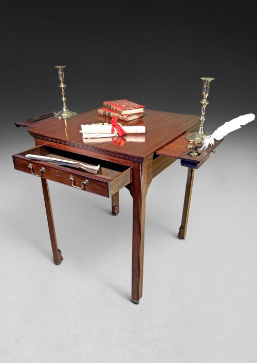 MID 18TH CENTURY RECTANGULAR CENTRE WRITING TABLE - ADDITIONAL PHOTO 7