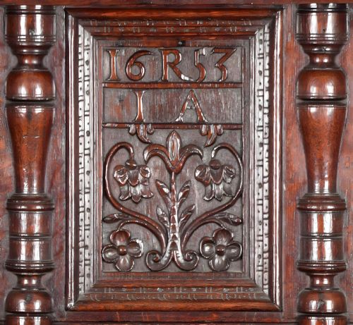 A MID17TH CENTURY CARVED OAK PRESS CUPBOARD - ADDITIONAL PHOTO 3