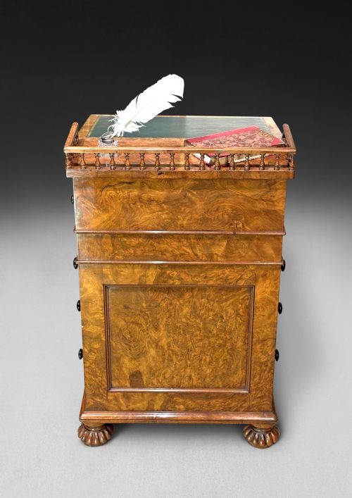 REGENCY BURR WALNUT DAVENPORT BY GILLOWS - ADDITIONAL PHOTO 1