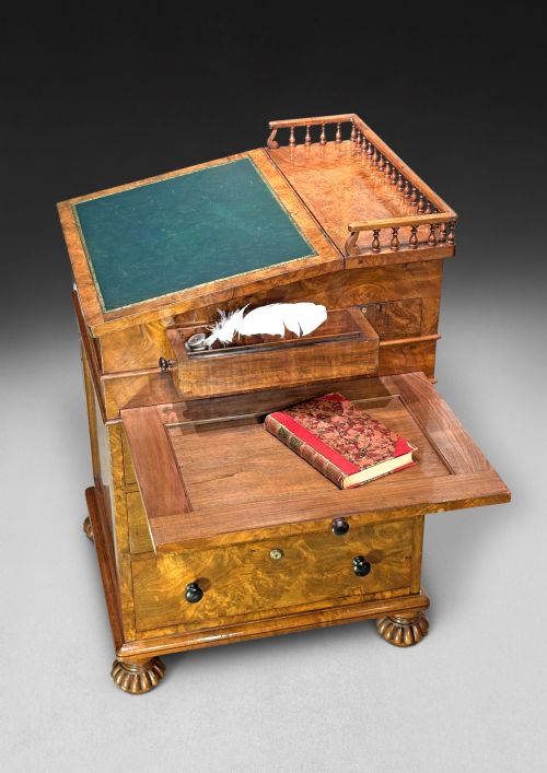 REGENCY BURR WALNUT DAVENPORT BY GILLOWS - ADDITIONAL PHOTO 4