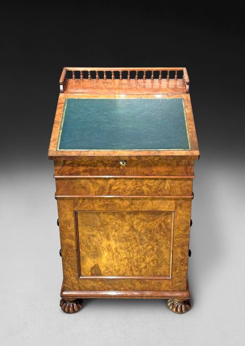 REGENCY BURR WALNUT DAVENPORT BY GILLOWS - ADDITIONAL PHOTO 6