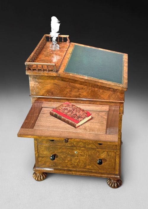 REGENCY BURR WALNUT DAVENPORT BY GILLOWS - ADDITIONAL PHOTO 7