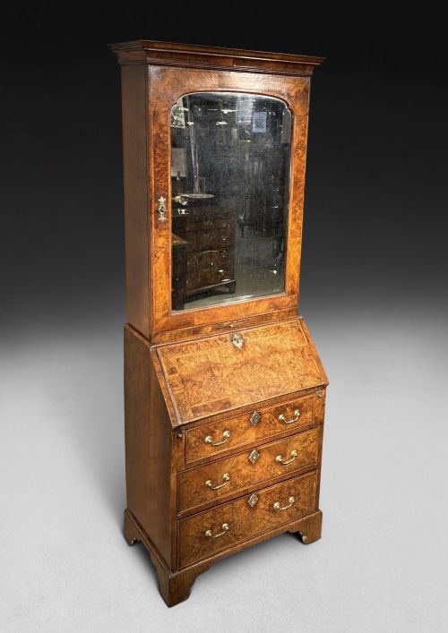 QUEEN ANNE PERIOD BURR WALNUT SMALL BUREAU BOOKCASE - ADDITIONAL PHOTO 5