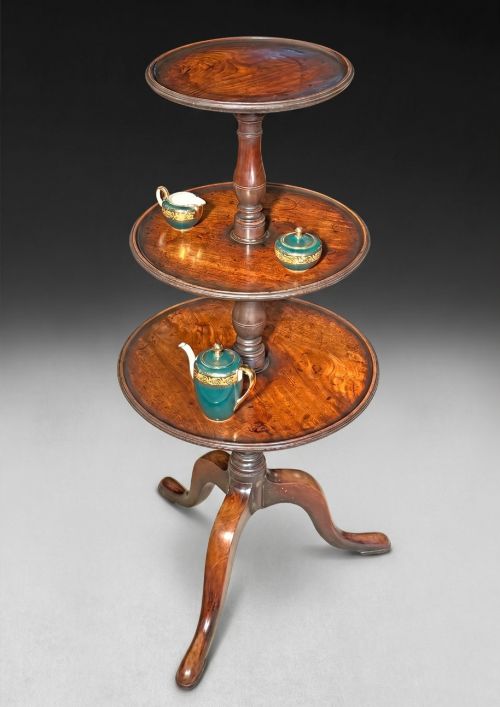 GEORGE III PERIOD MAHOGANY THREETIER DUMB WAITER - ADDITIONAL PHOTO 1