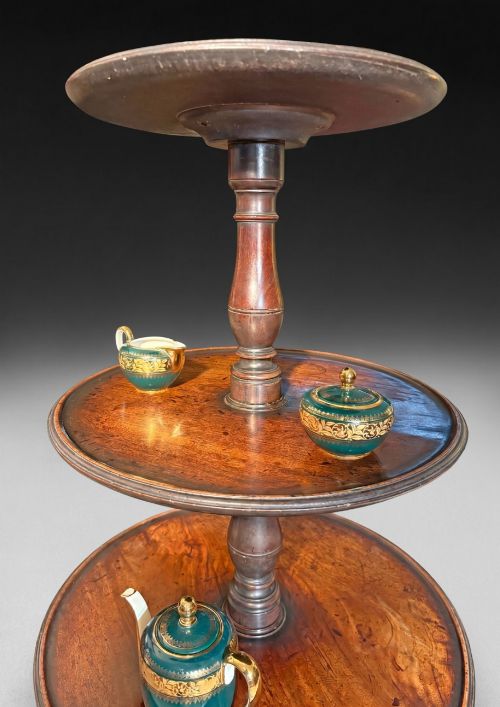 GEORGE III PERIOD MAHOGANY THREETIER DUMB WAITER - ADDITIONAL PHOTO 3
