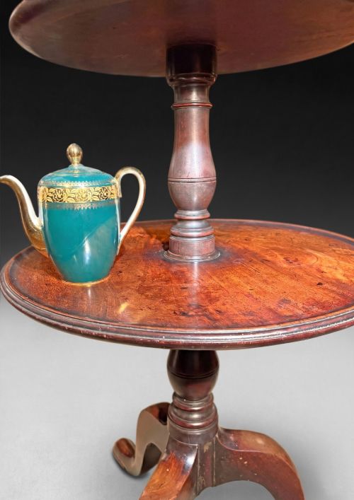 GEORGE III PERIOD MAHOGANY THREETIER DUMB WAITER - ADDITIONAL PHOTO 4