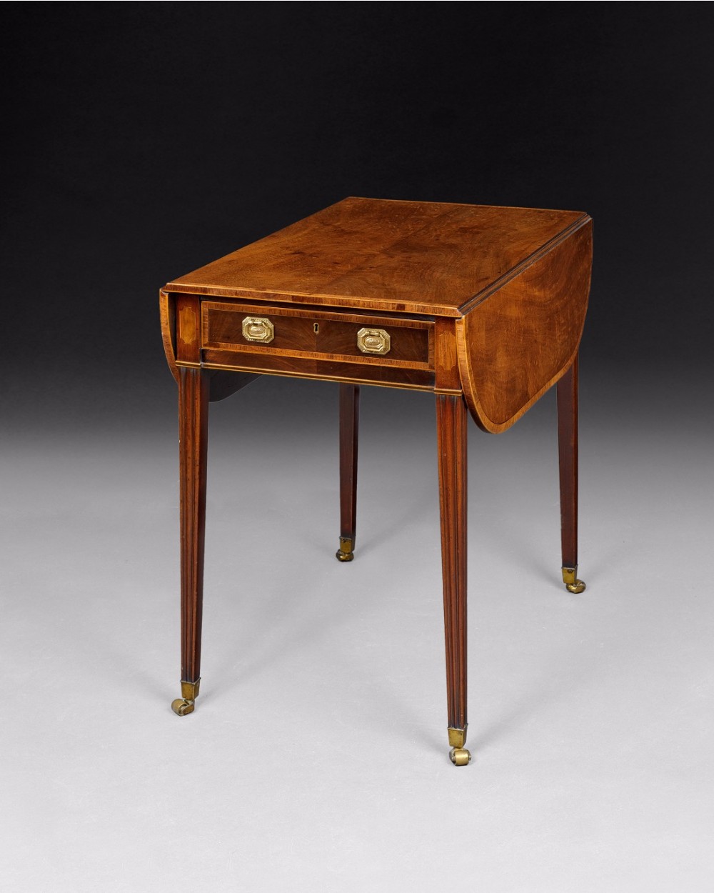 Sheraton period Mahogany and Crossbanded Pembroke Table
