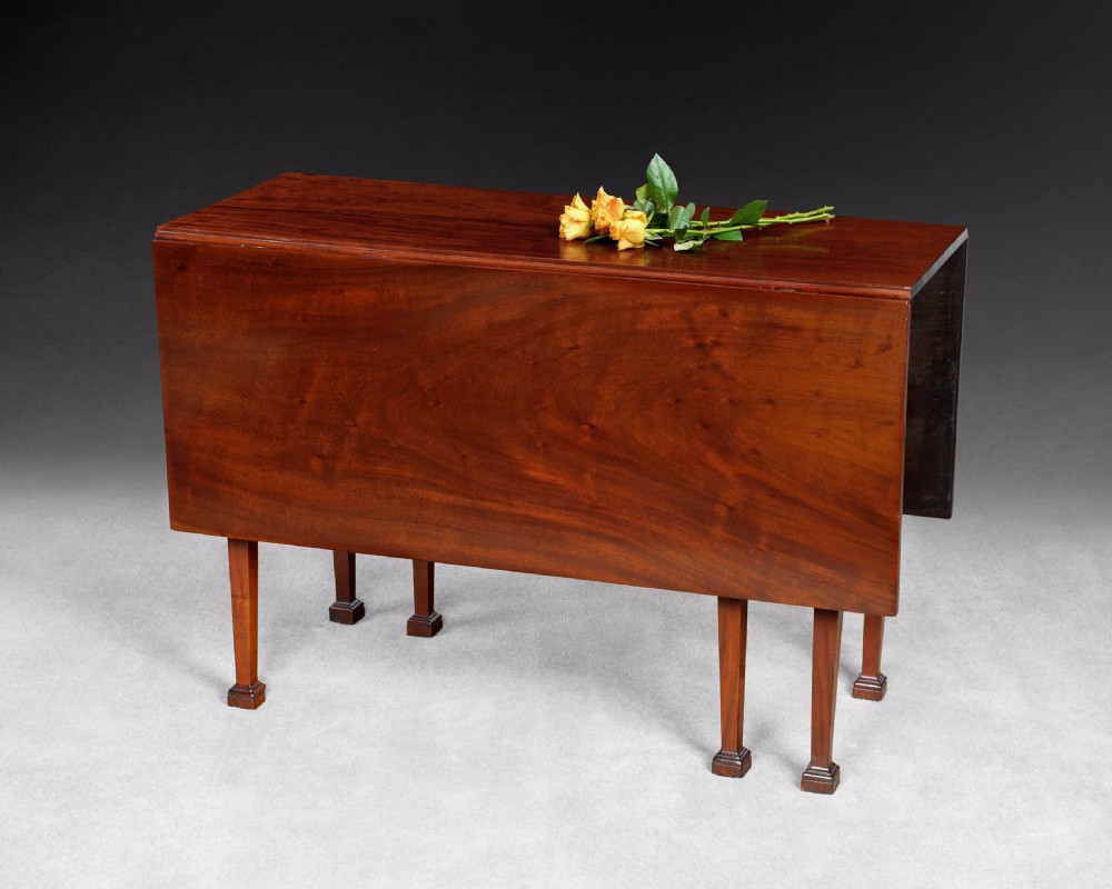 Chippendale Period plum pudding mahogany drop leaf table