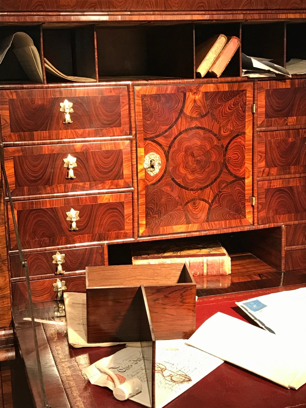William and Mary Period Kingwood Escritoire by Thomas Pistor View VI