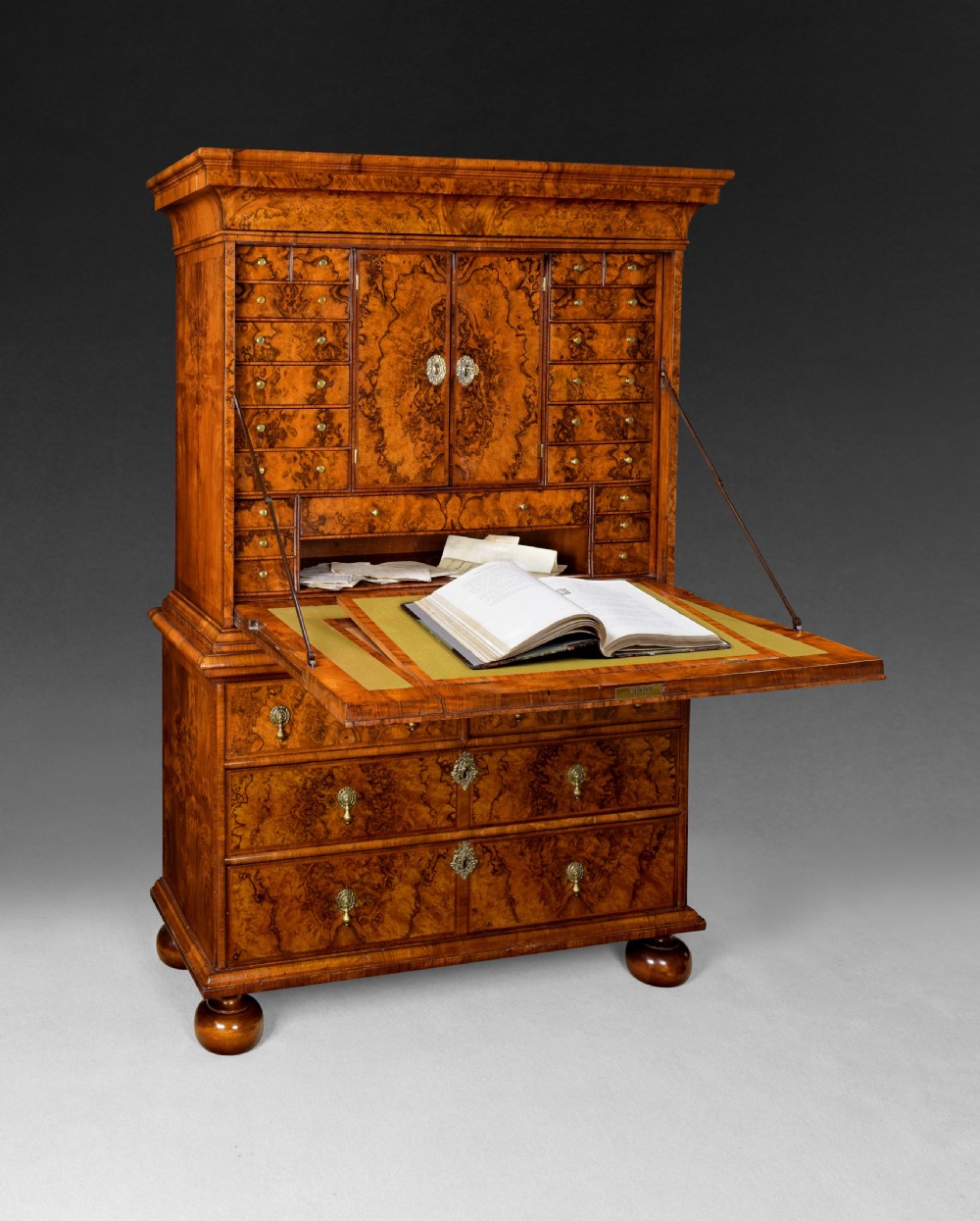 CHARLES II BURR WALNUT ESCRITOIRE View VI