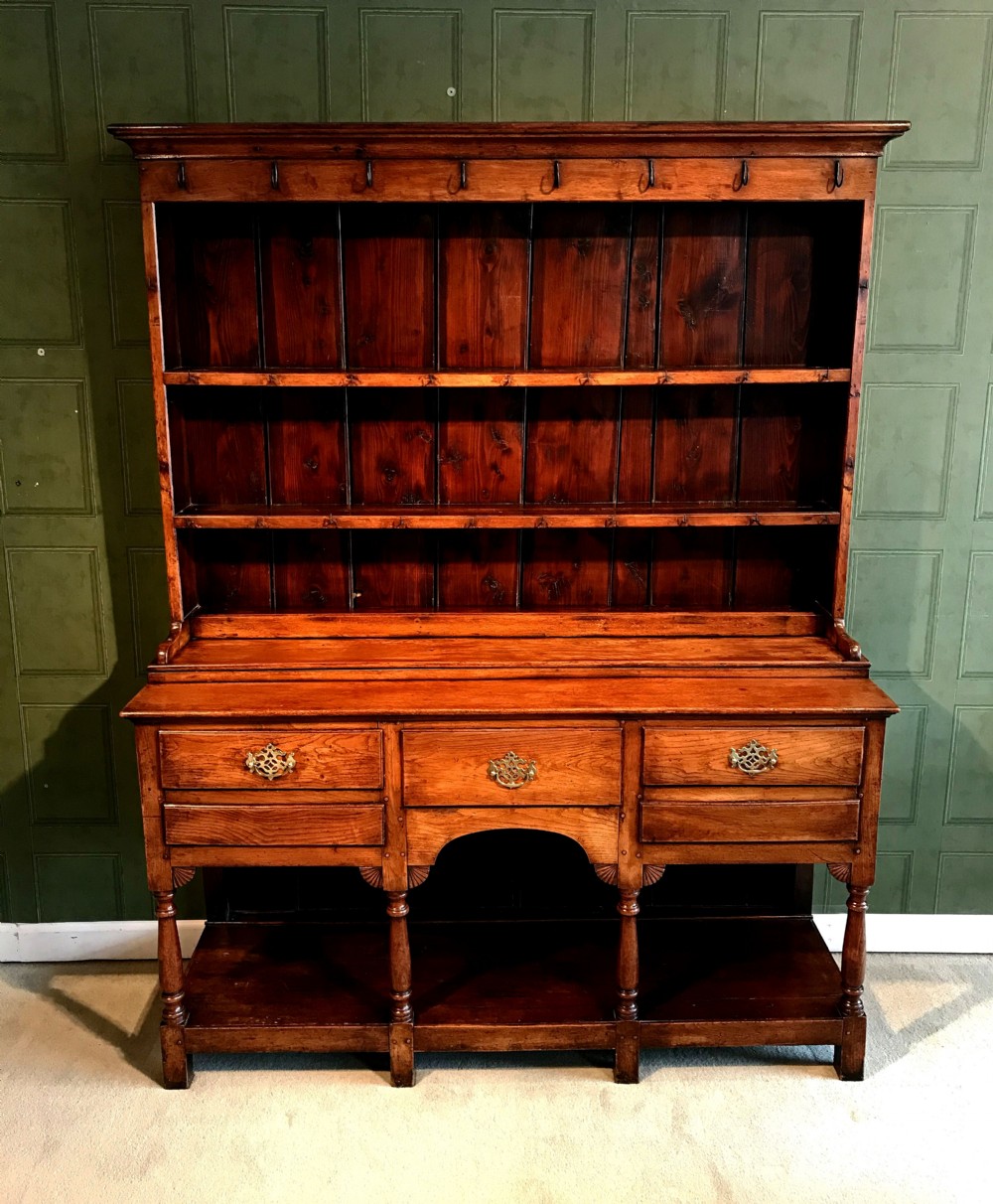 George III Period Oak Welsh Dresser and Rack