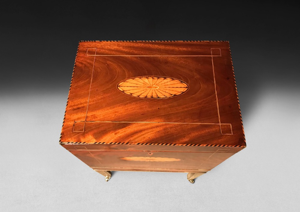 George III Mahogany and Inlaid Cellarette View VI