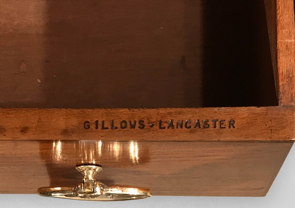 George III - Gillows of Lancaster Mahogany Washstand  View IV