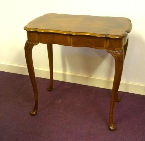Walnut Side Table in Queen Anne Style with Serpentine Shaped Sides