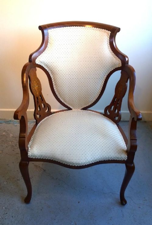 Inlaid Mahogany Tub / Arm Chair, Lovely Elegant Shape.