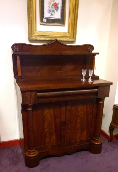 Good Solid Mahogany Sideboard / Chiffonier