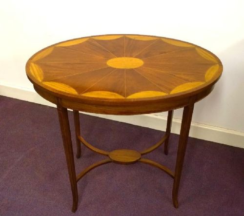 Attractive Edwardian Occasional Table.
