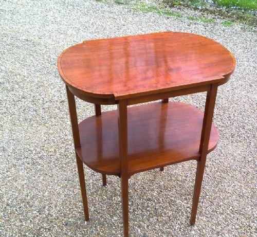 A Pretty Little Occasional Table / Lamp Table