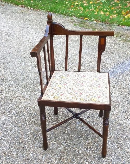 Art Nouveau Inlaid Corner Chair