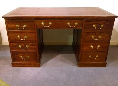 Early 1900s Oak Pedestal Desk