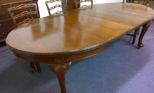 Oval Ended Mahogany Extending Dining Table